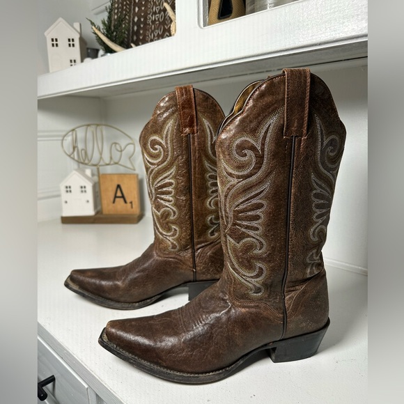 J.B. Dillon Shoes - J.B. Dillon Women’s 9B Brown Cowboy Boots Classic Western Leather Made in Mexico